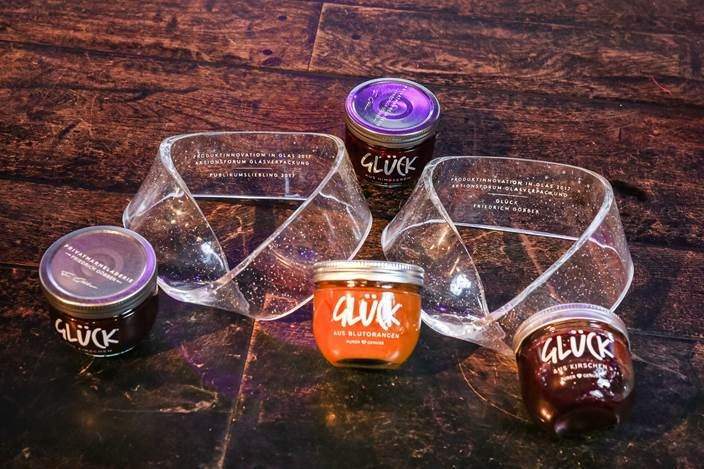 Ardagh Group awarded ‘Innovative Glass Product 2017’ for preserve jar by the Glass Packaging Action Forum in Hamburg, Germany