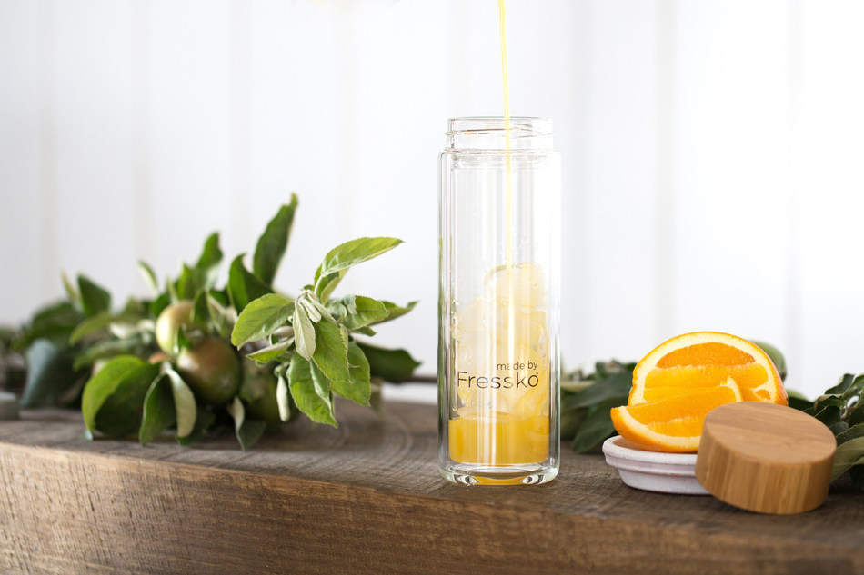 Fressko showcases glass and bamboo infuser bottles at AmericasMart show