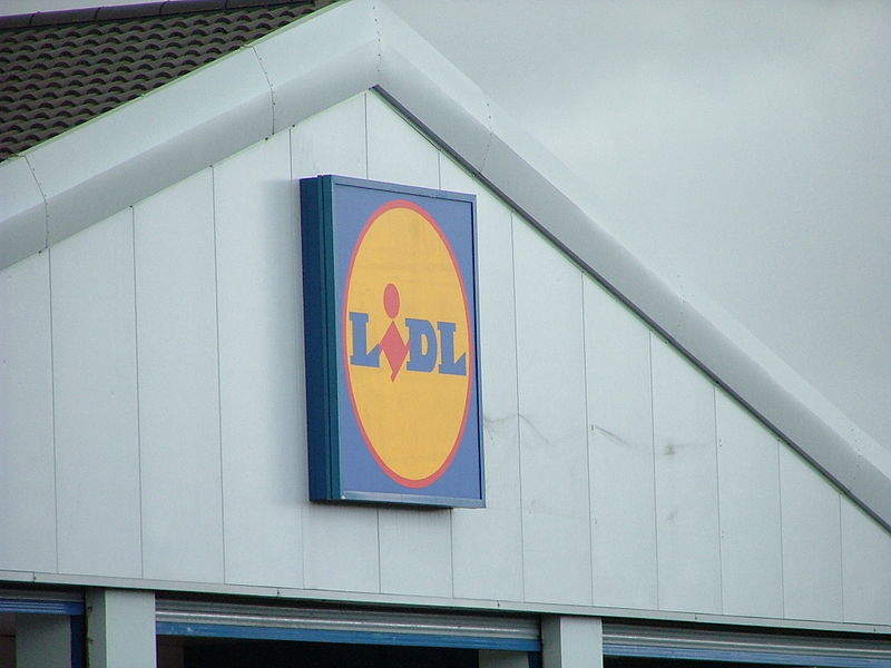 Lidl ditches unrecyclable black plastic packaging