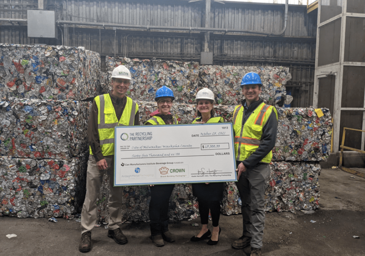 milwaukee-area-recycling-receives-grant