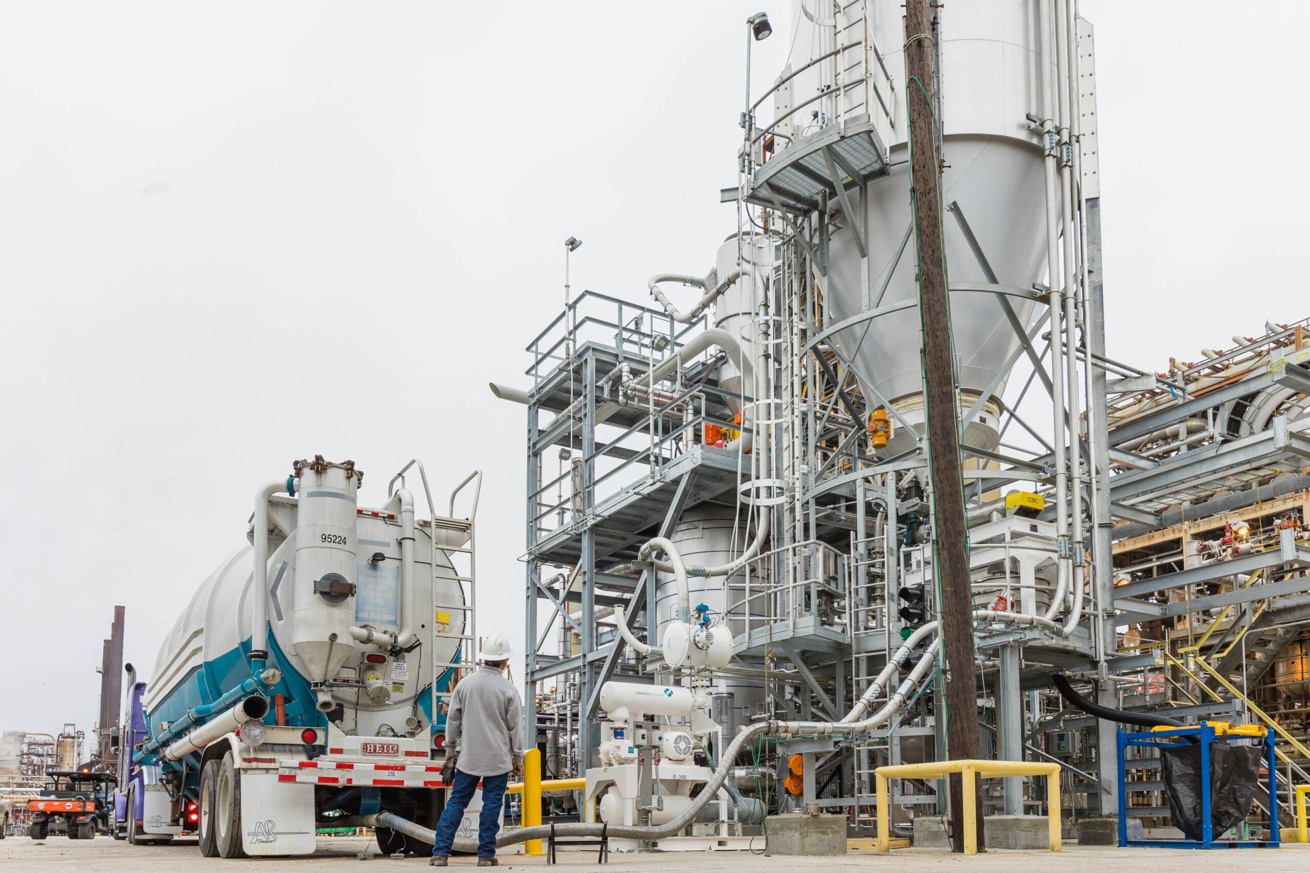 ExxonMobil begins production at advanced recycling facility in Texas